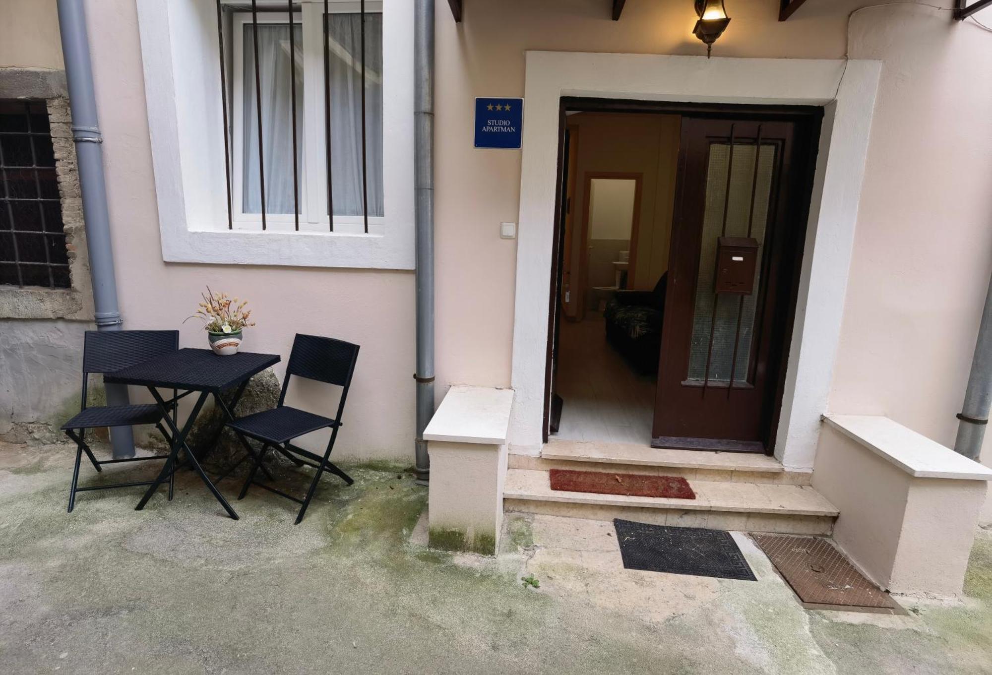 Apartment Zlatko , Ten Steps To The Sea 오파티아 외부 사진